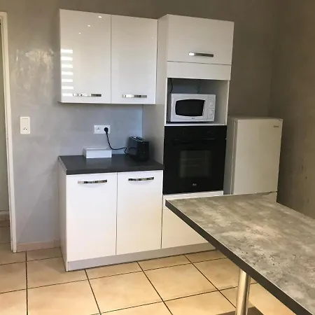 Apartment Privee Calme 15 Min A Pied Du Centre Parking Gratuit