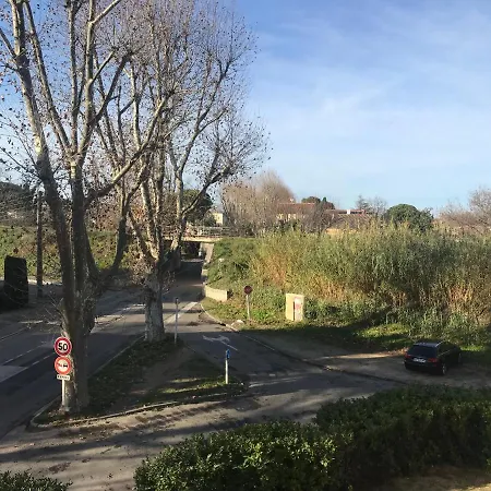 Apartment Privee Calme 15 Min A Pied Du Centre Parking Gratuit *