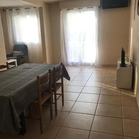 Apartment Privee Calme 15 Min A Pied Du Centre Parking Gratuit Arles