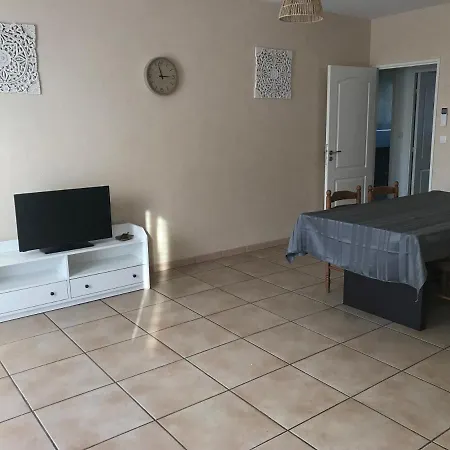 Privee Calme 15 Min A Pied Du Centre Parking Gratuit Apartment *