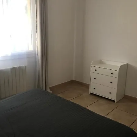 Apartment Privee Calme 15 Min A Pied Du Centre Parking Gratuit Arles